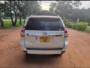 A picture of TOYOTA PRADO GOOD NEW FOR SELL 85M SO PLSEEEE CALL