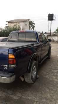 A picture of Toyota tundra With good engine Sharp tyres Sweet interior Good