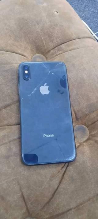 A picture of Iphone x 256GB
