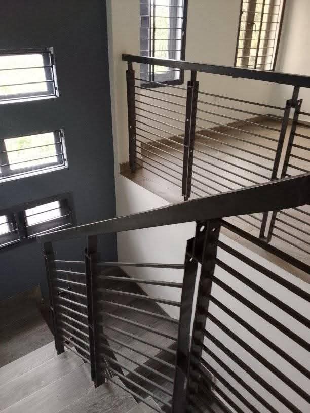 A picture of 4 bedroom fully detached duplex with study room and family