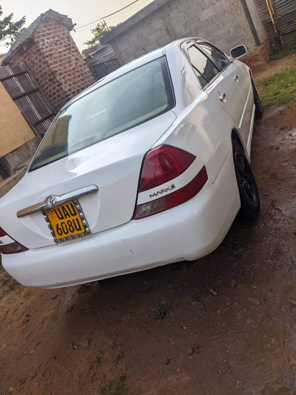 A picture of TOYOTA MARK 11 GRAND