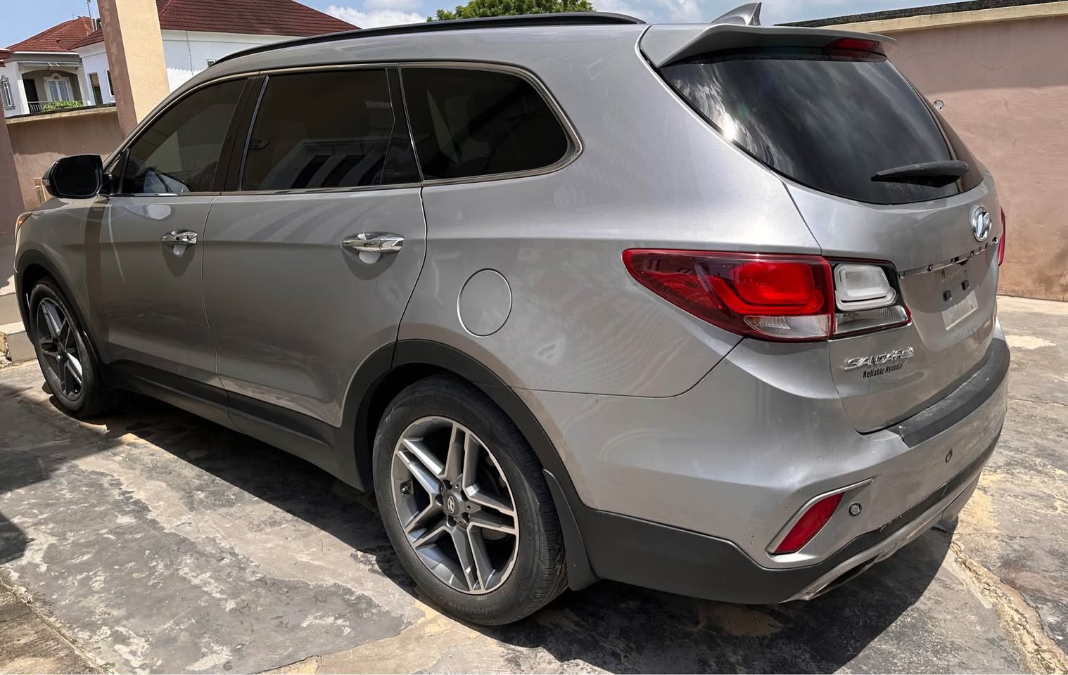A picture of Toks 2017 Hyundai Santa Fe Ultimate