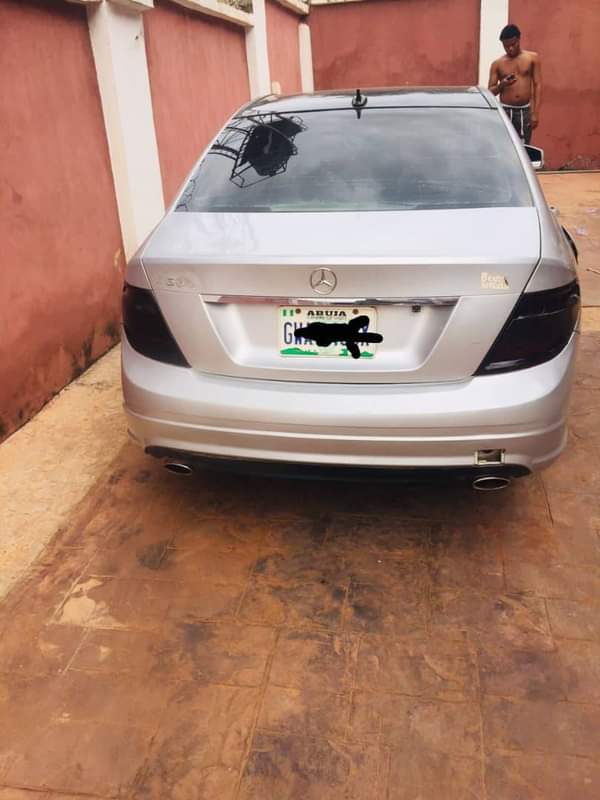 A picture of 5m Very good condition Buyer settle 150 Location Enugu 08106316251