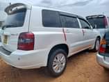 A picture of TOYOTA KLUGER UBH IN EXCELLENT CONDITION PRICE 33.5M OR WTSUP