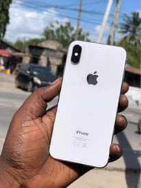 A picture of iphone x