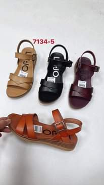 A picture of Ladies casual shoes