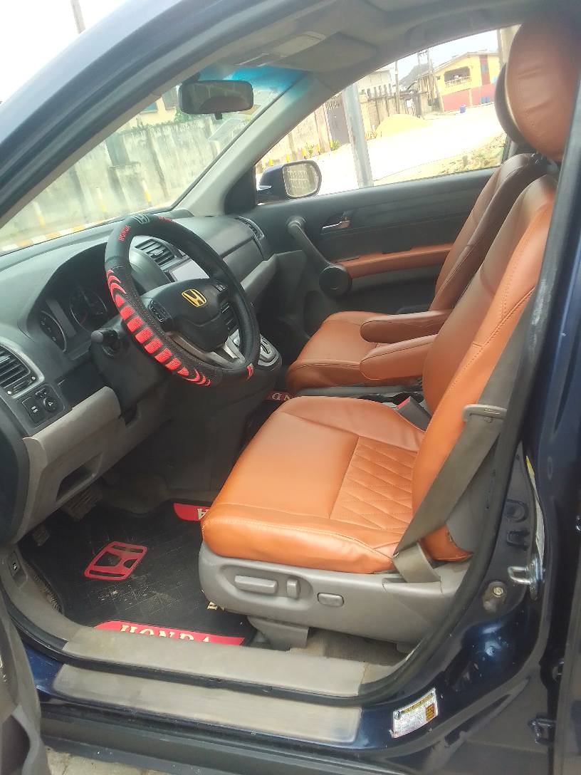 A picture of Honda CRV 2008