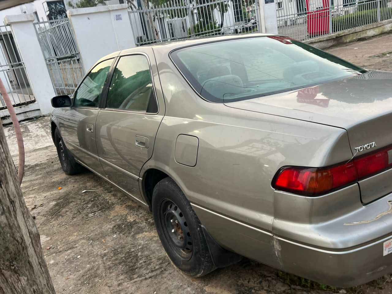 A picture of Foreign Used Toyota Camry Tiny Light 2002