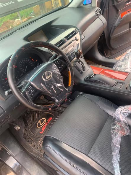 A picture of Rare Buy and Resell Deal 2010 RX350 with all components