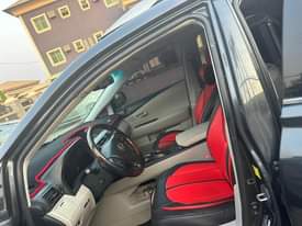 A picture of RX350 2012