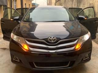 A picture of 2010 Venza registered with Keyless entry leather interior 4plugs engine