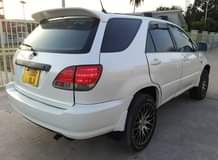 A picture of TOYOTA HARRIER
