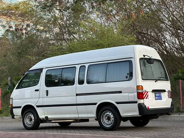 A picture of TOYOTA HIACE