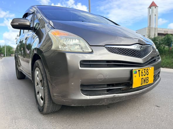 A picture of Toyota ractis