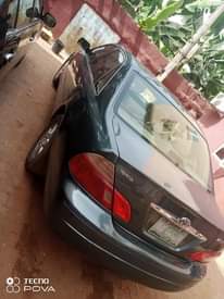 A picture of Toyota avalon