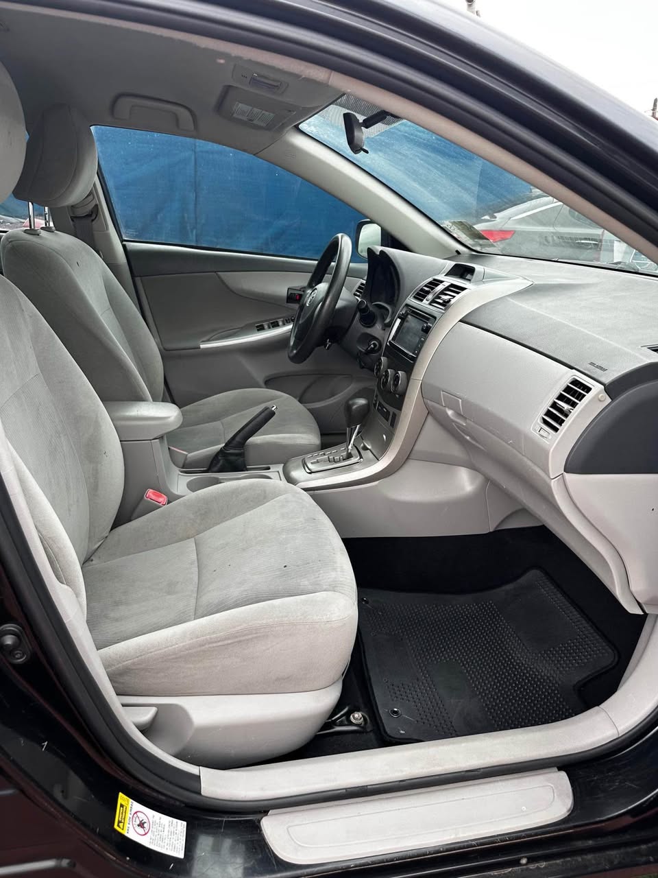 A picture of Super clean 2013 Toyota Corolla Toks