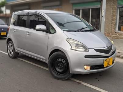 A picture of TOYOTA Ractis