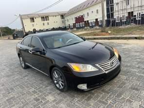 A picture of This is toks standard lexus Es350 2010 model reg but