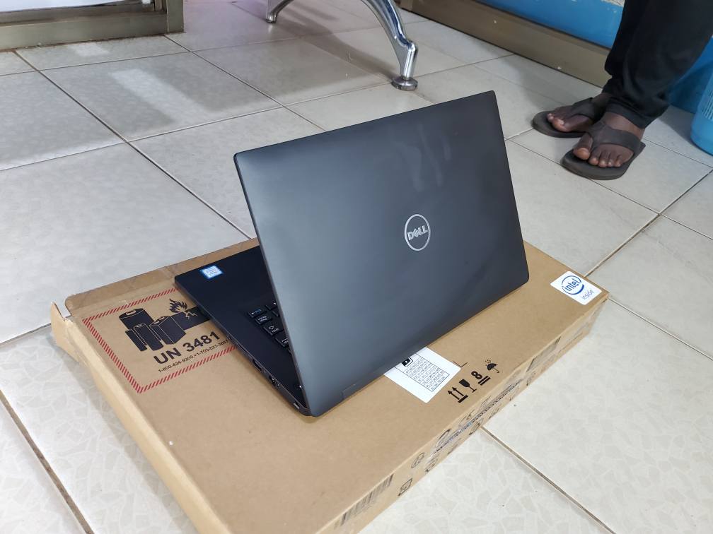 A picture of Dell Latitude E7480 7th generation core i5