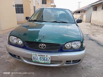 A picture of Toyota Corolla 2002