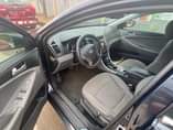 A picture of Hyundai Sonata 2012 josh