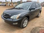 A picture of 2004 rx330