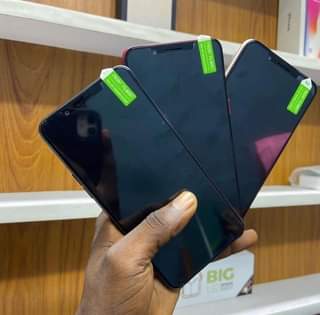 A picture of Oppo A83