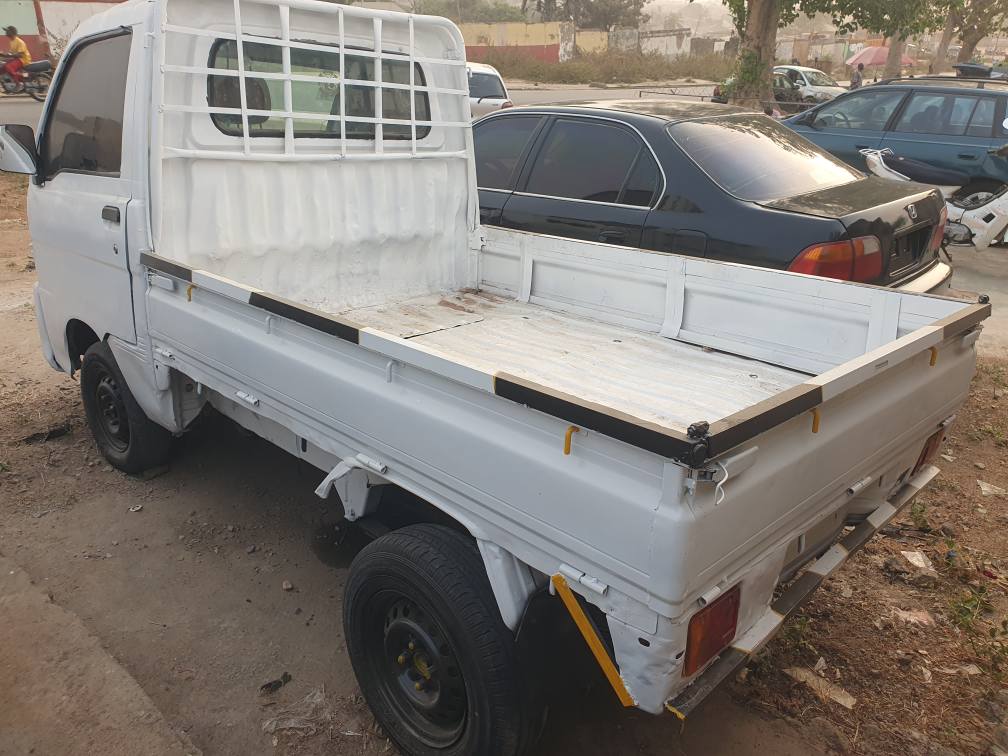 A picture of Hijet Daihatsu with injector engine working perfectly with sound engine
