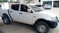 A picture of Mitsubish pickup Double cabin Diesel Engine Engine code 4d56 Manual