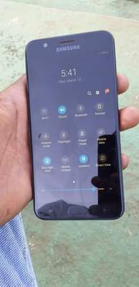 A picture of Samsung galaxy J7 V