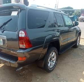 A picture of TOYOTA 4RUNNER WITH AUXILIARY Engine Gear selection Air conditioner Interior