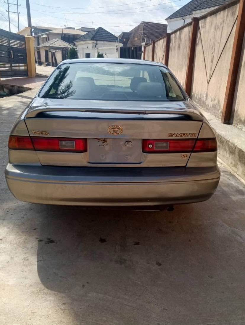 A picture of Toyota Camry 2002 Model TinyLight