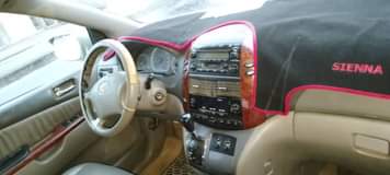 A picture of Toyota sienna