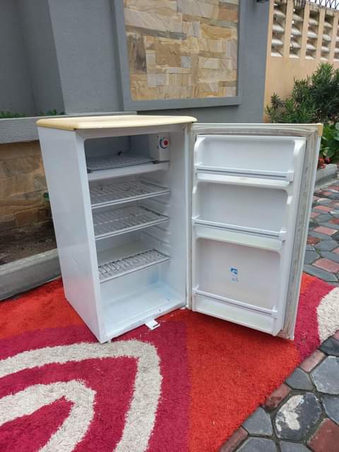 A picture of FRIDGE SINGLE DOOR CLEAN SANA 240 000