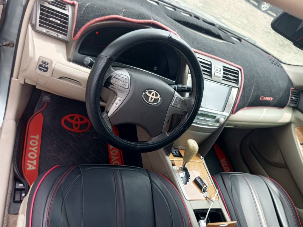 A picture of Clean Nigerian used 2008 v6 Camry.