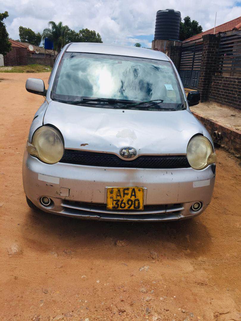 used toyota sienta