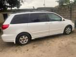 A picture of 2006 Toyota Sienna Automatic