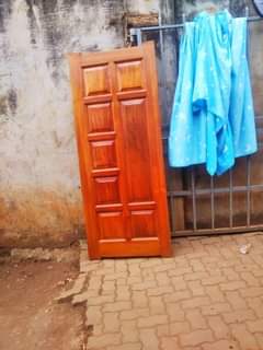 A picture of mahogany door