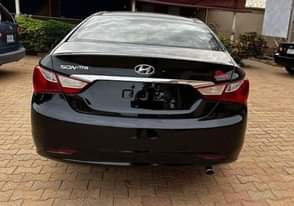 A picture of 2012 model Extremely super clean HYUNDAI SONATA 4 cylinder engine