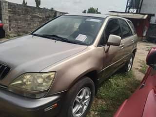 A picture of RX300 03 model foreign used tokunbo Onitsha Anambra State 6