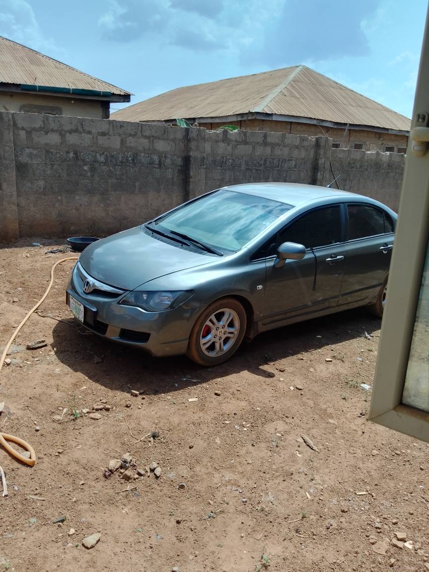 A picture of Honda Civic 08