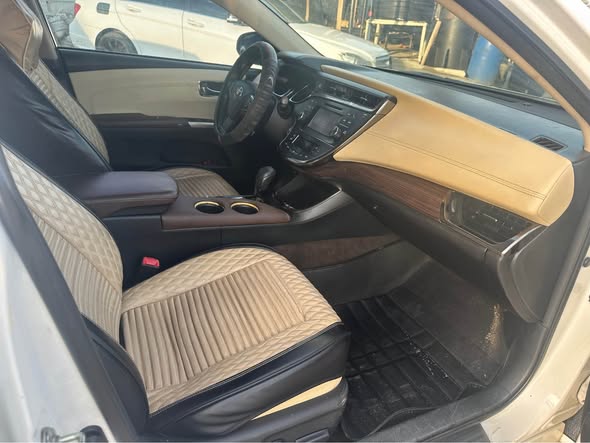 A picture of Toyota Avalon XLE