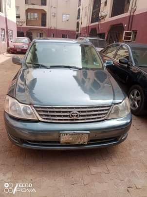 A picture of Toyota avalon
