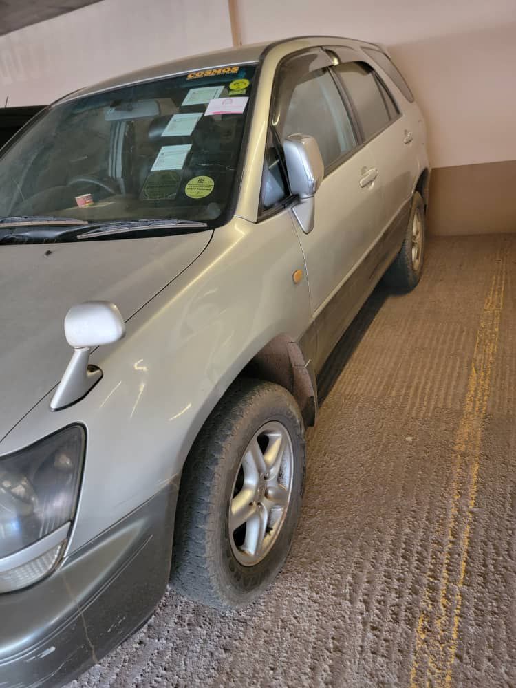 A picture of Toyota harrier 2 2cc