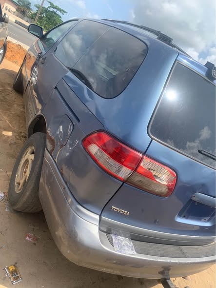 A picture of Toyota Sienna