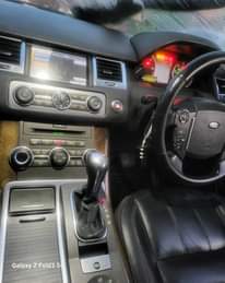 A picture of Range rover 2010 3.0cc diesel engine call 0758965942 price 65m