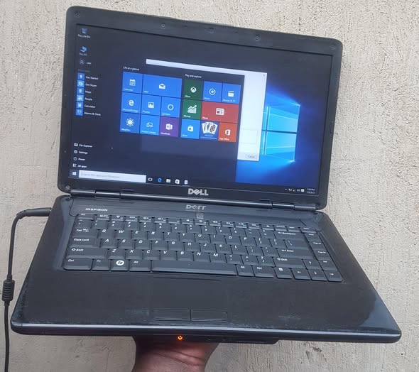A picture of Dell laptop