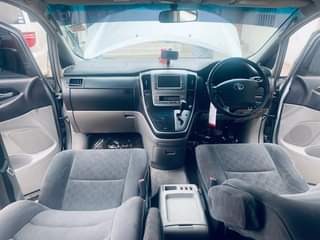 A picture of Toyota Alphard