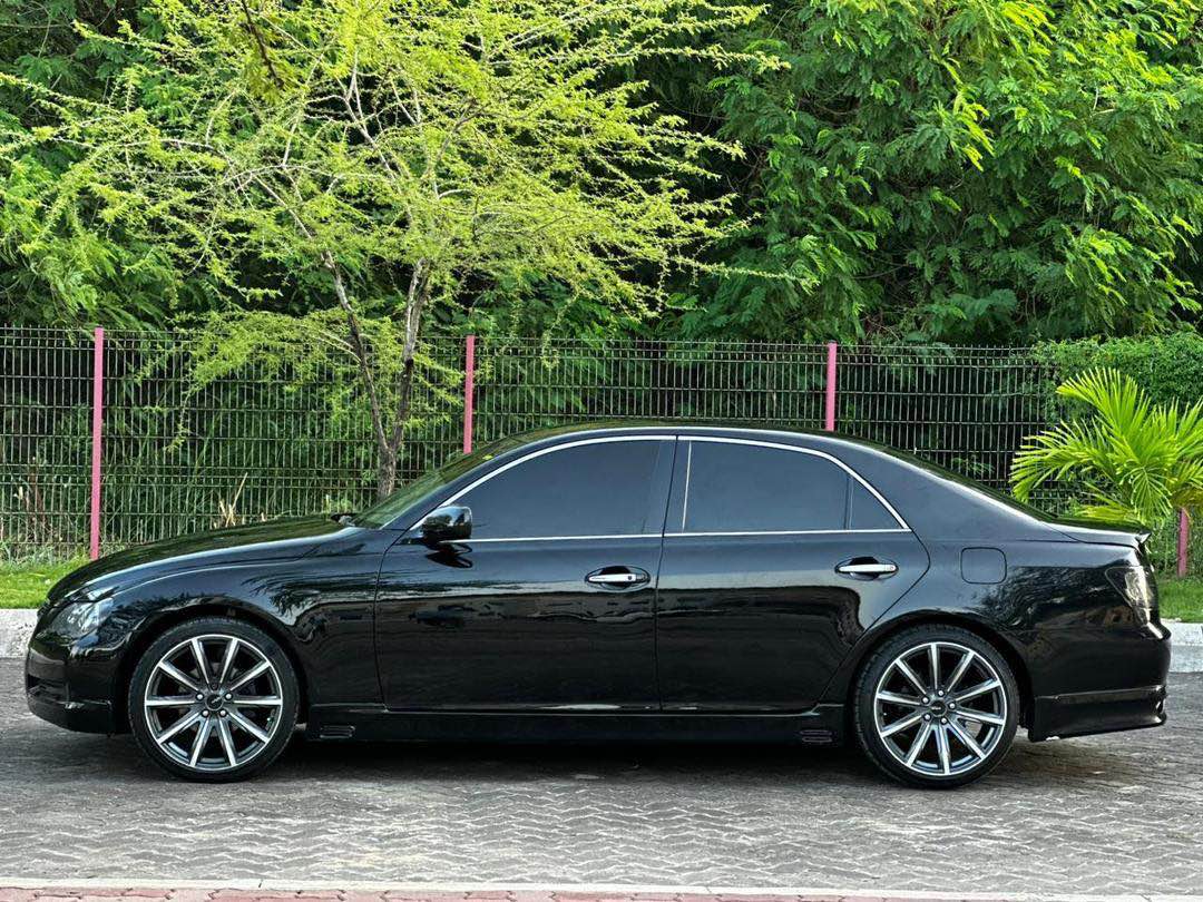 A picture of Contant 0781388282. Toyota Mark X 11.5Milioni.