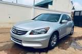 A picture of Honda Accord 2012
